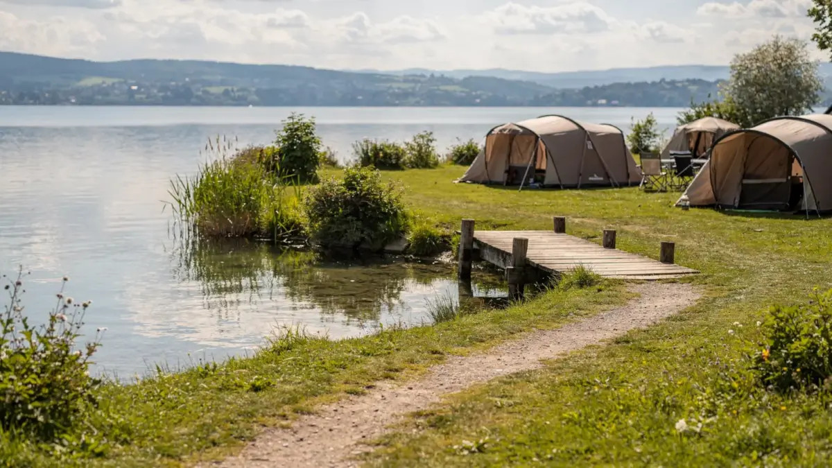 Campingplatz am Bodensee mit direktem Seezugang und Uferweg